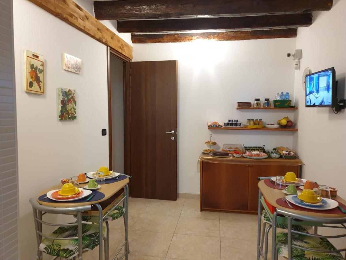 Il Borgo Bed & Breakfast Шила Екстериор снимка
