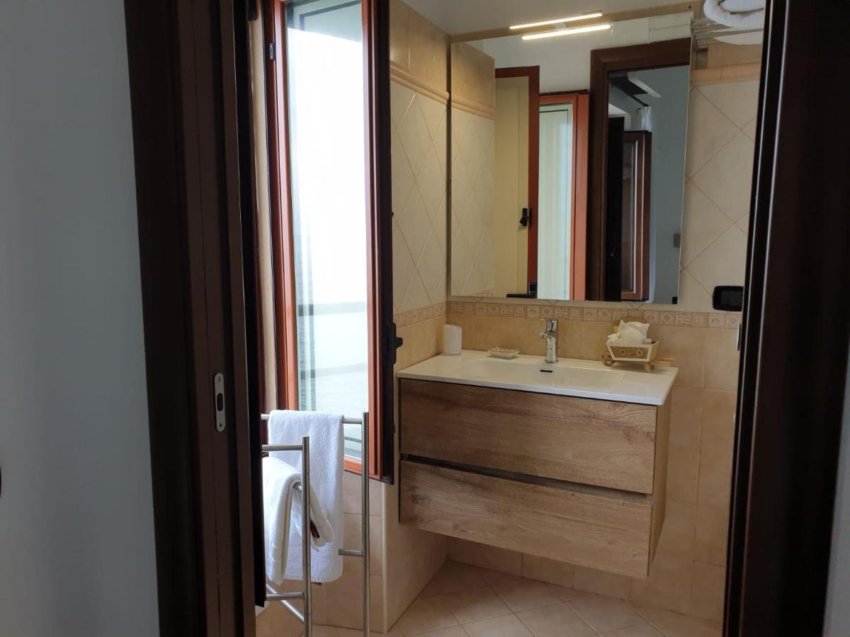 Il Borgo Bed & Breakfast Шила Екстериор снимка
