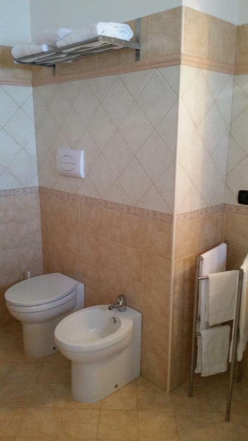 Il Borgo Bed & Breakfast Шила Екстериор снимка